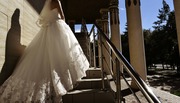 Свадебное платье цвет айвори пышное 42-44 размер со шлейфом 