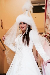 Срочно продам шикарное свадебное платье алматы 